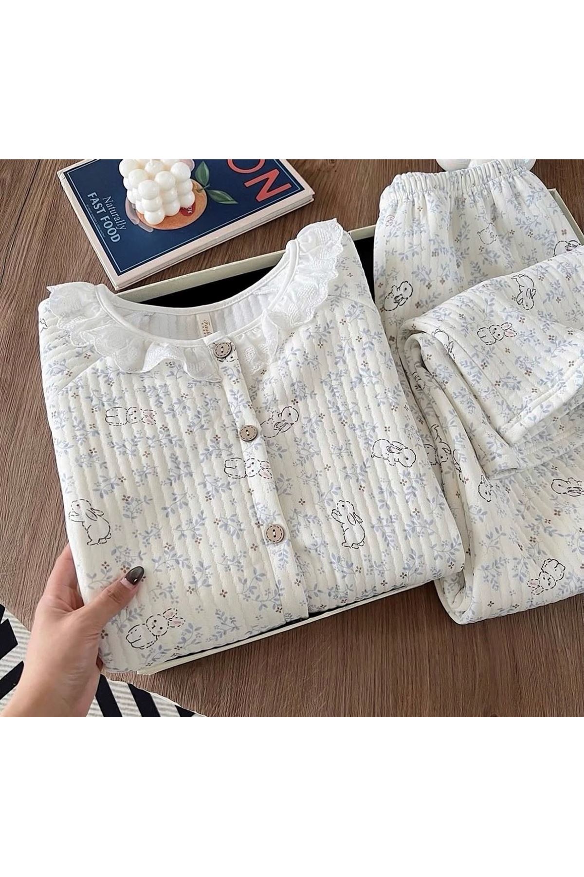 ملابس نسائية شتوية تراك