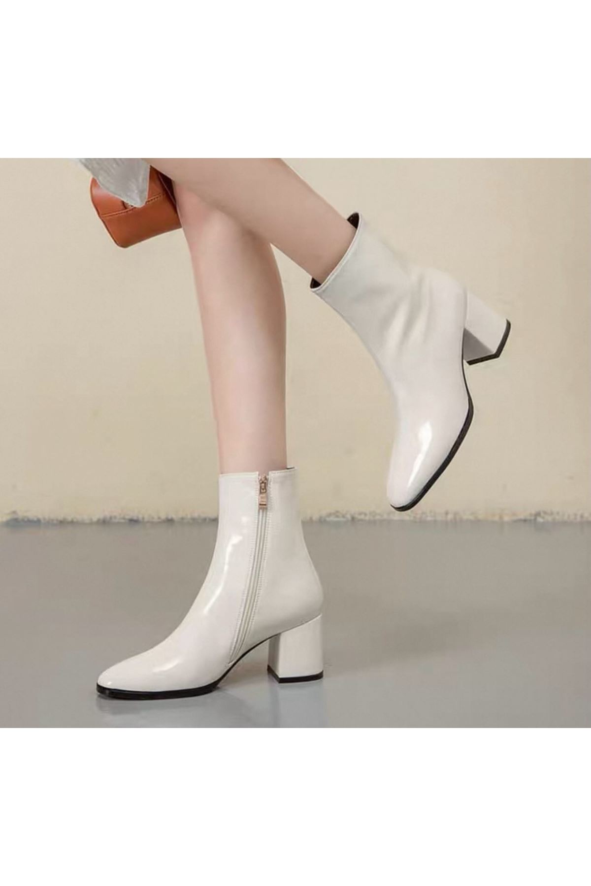 أحذية نسائية شتوية بوت قصير كعب