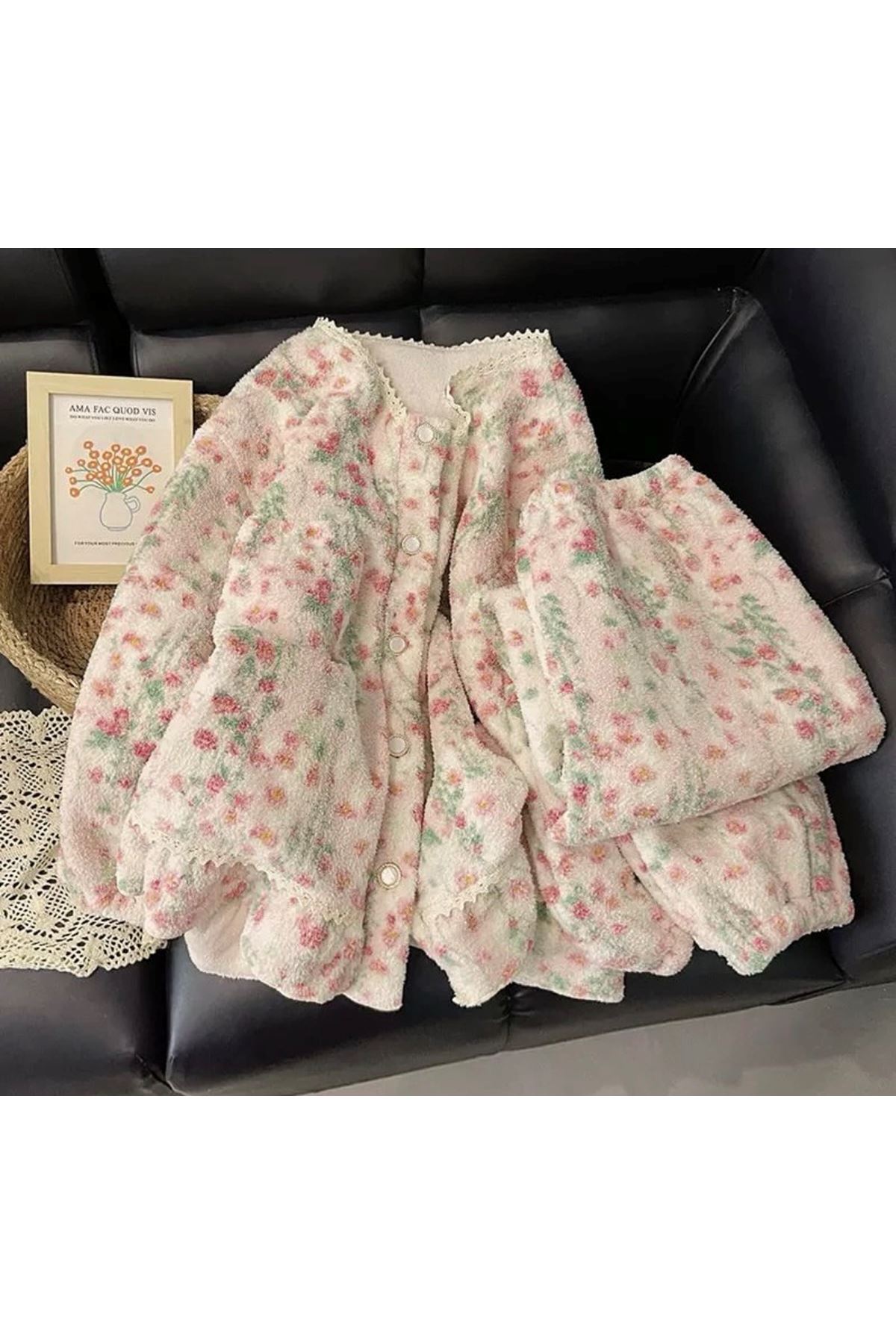 ملابس نسائية شتوية تراك  