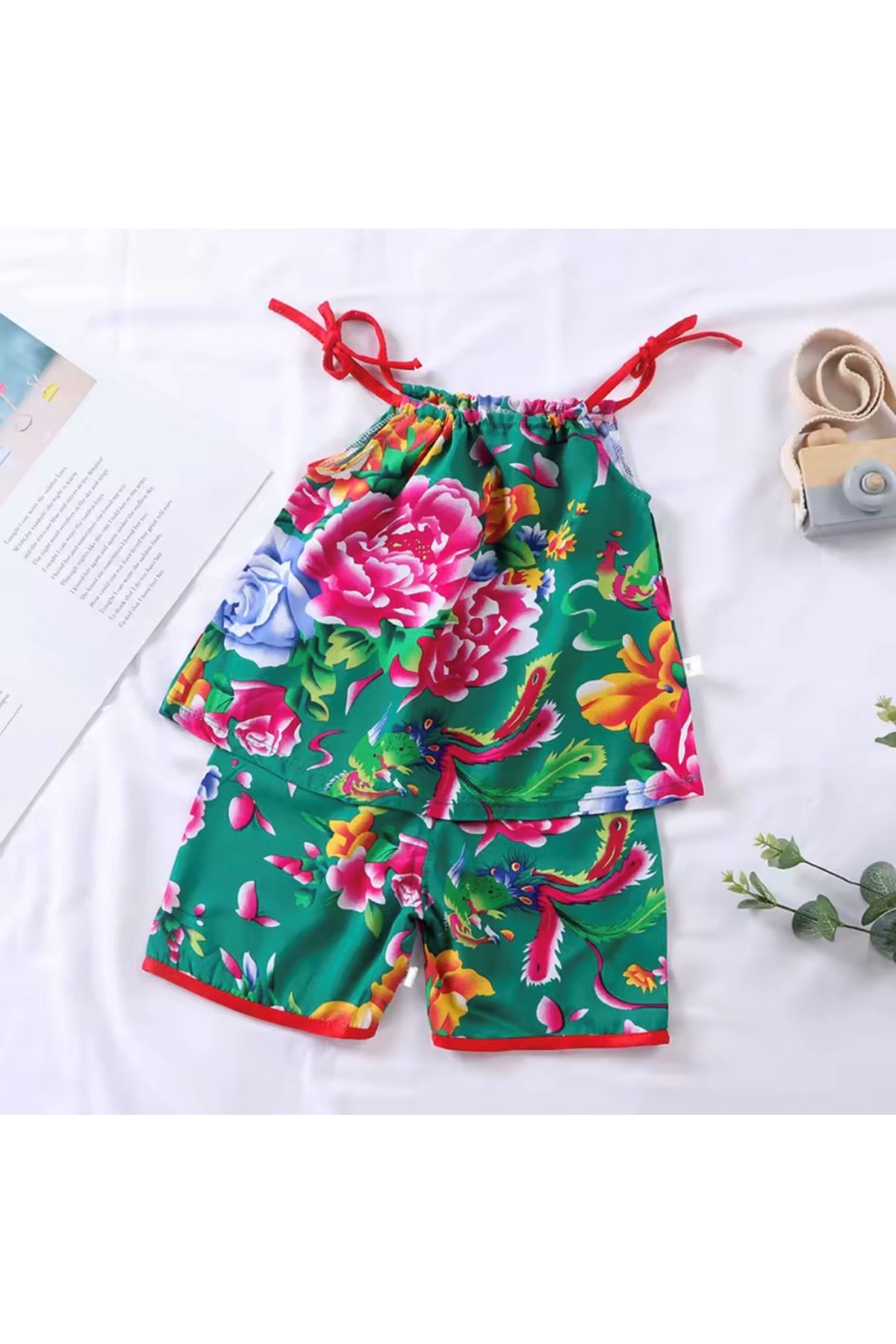 طفل بنت صيفية قاط