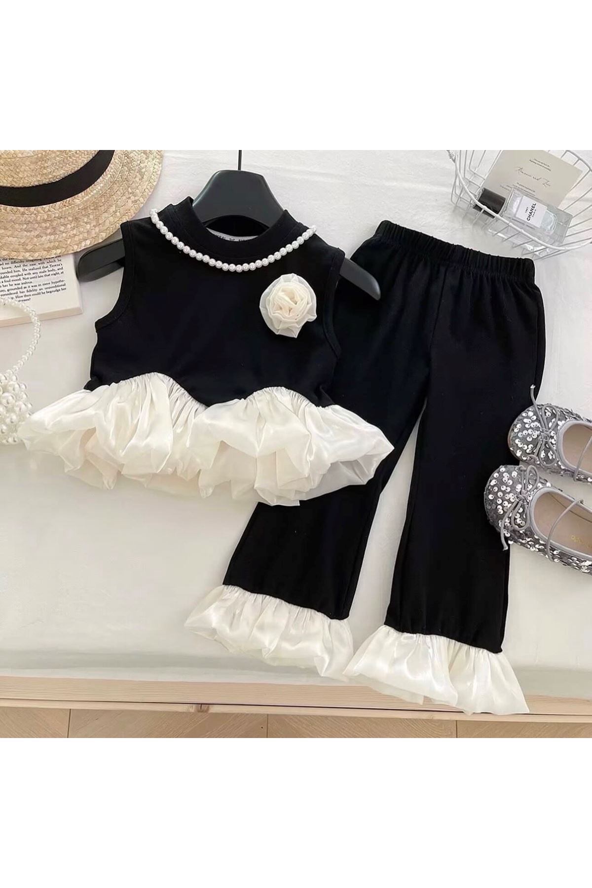 طفل بنت صيفية قاط 