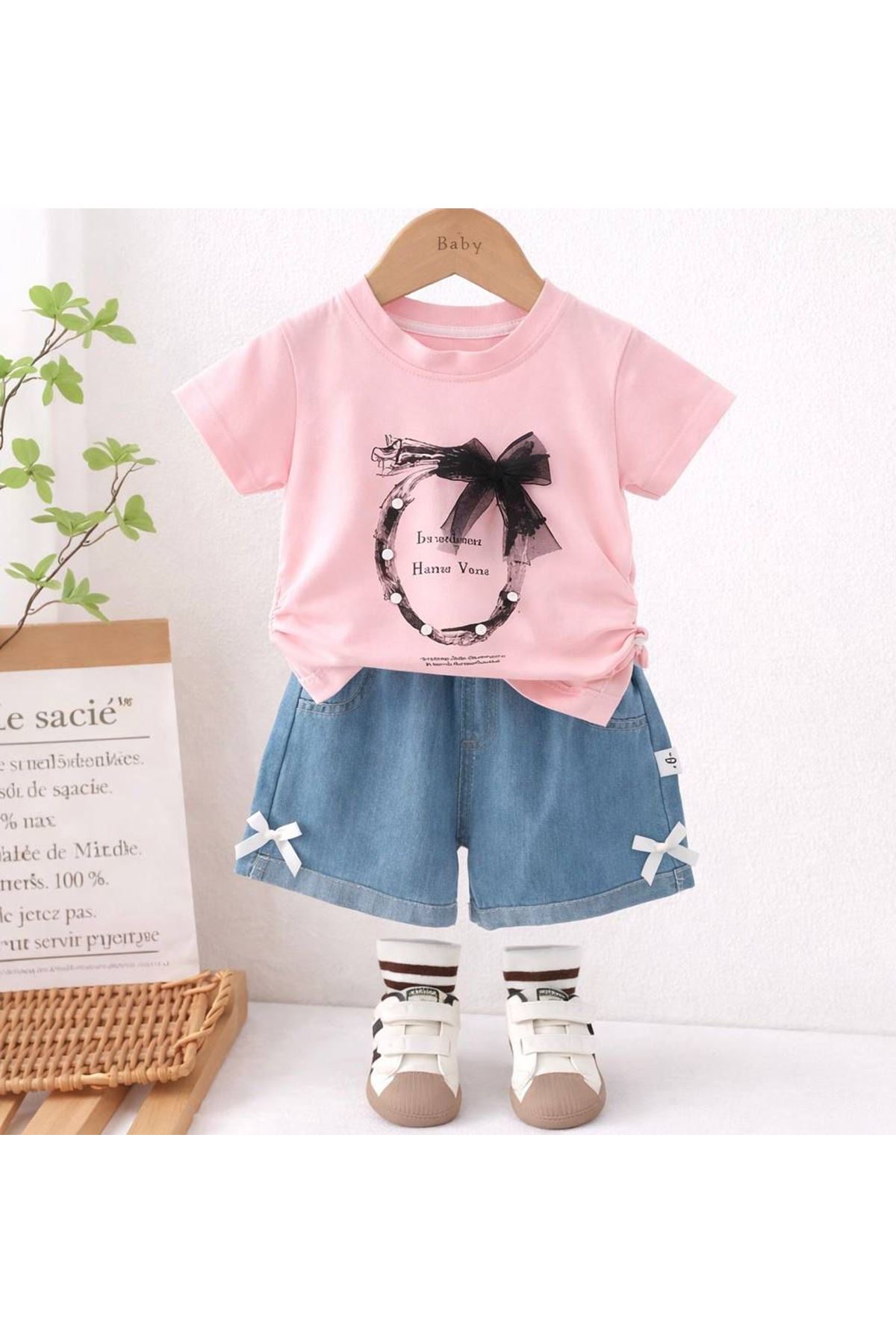 طفل بنت صيفية قاط