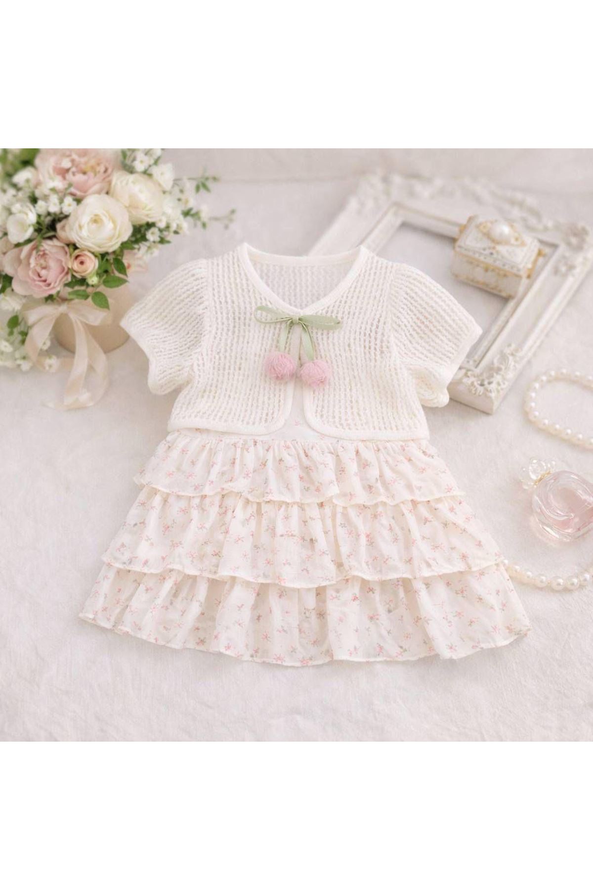 طفل بنت صيفيه فستان