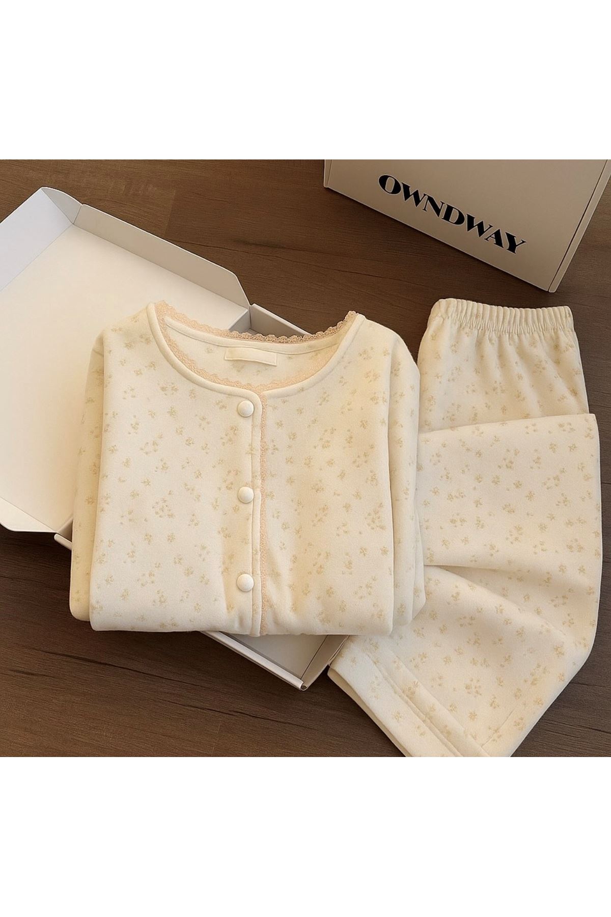 ملابس نسائية شتوية تراك 