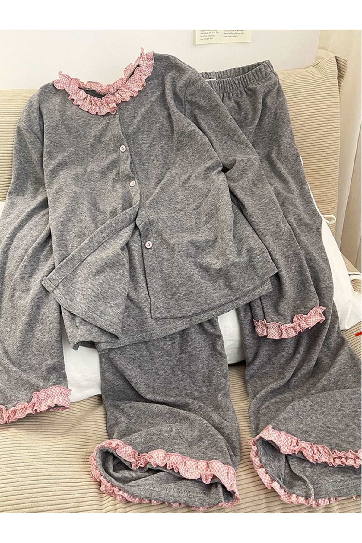 ملابس نسائية شتوية تراك