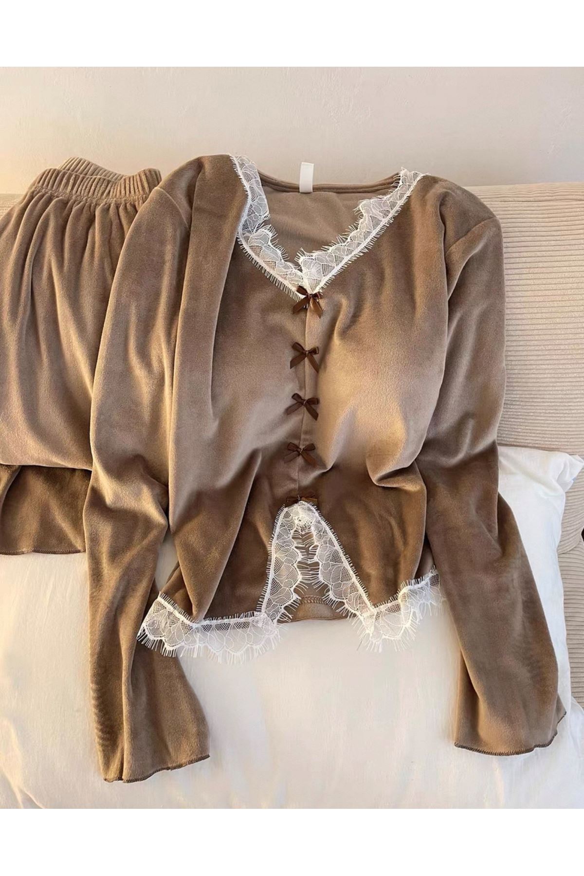 ملابس نسائية شتوية تراك 