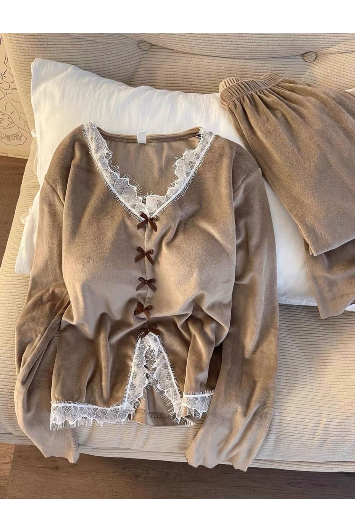 ملابس نسائية شتوية تراك 