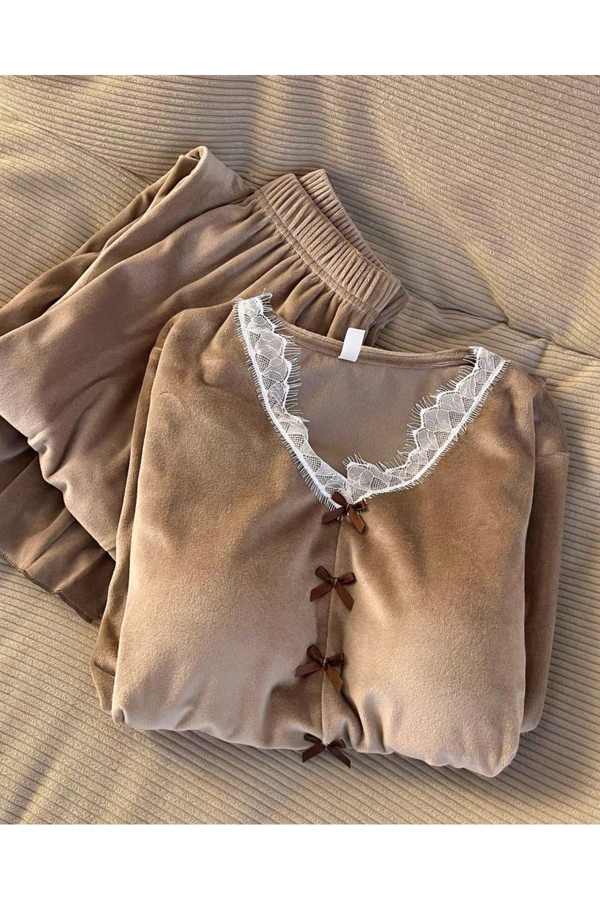 ملابس نسائية شتوية تراك 