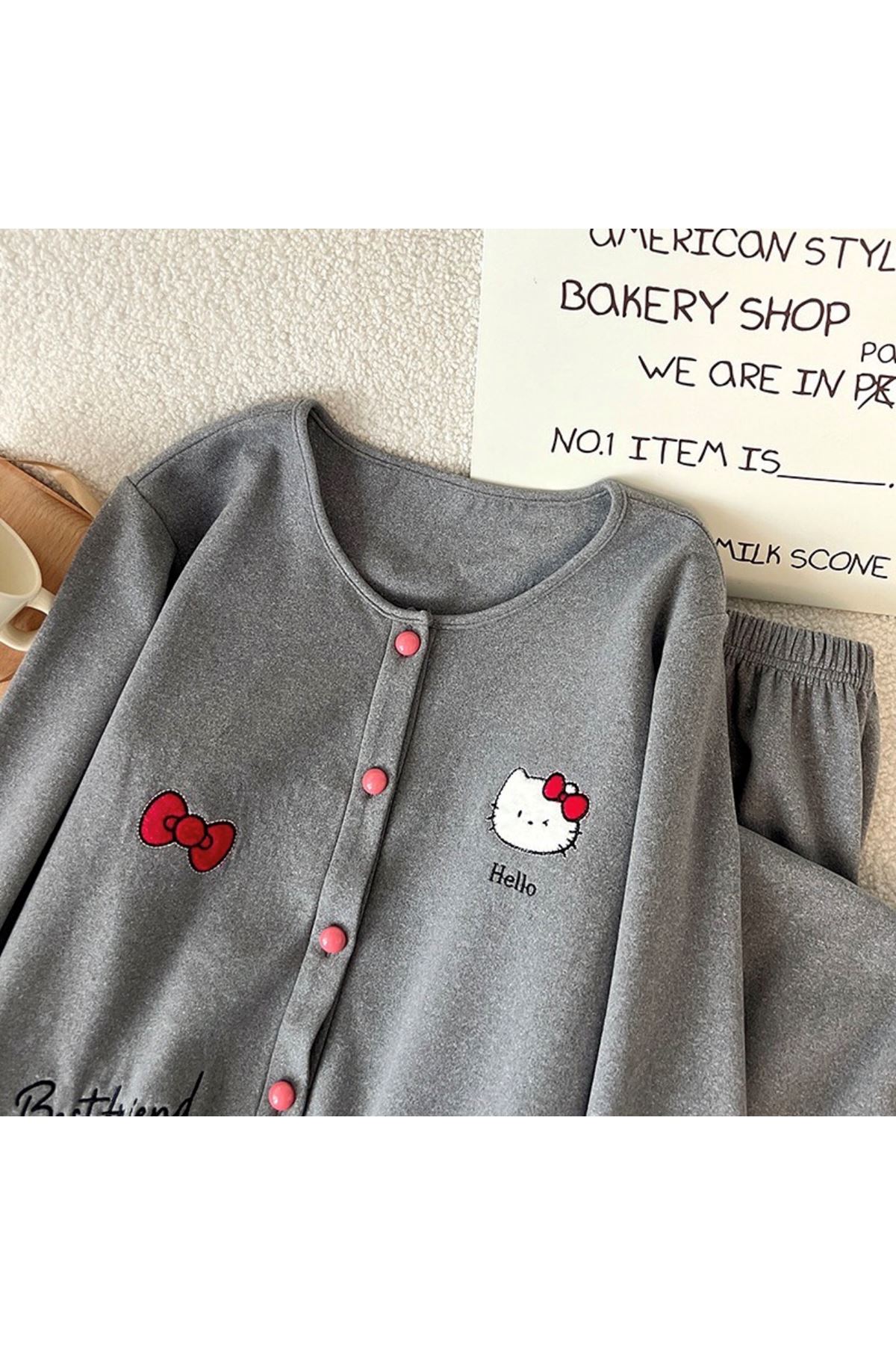 ملابس نسائية شتوية  تراك  