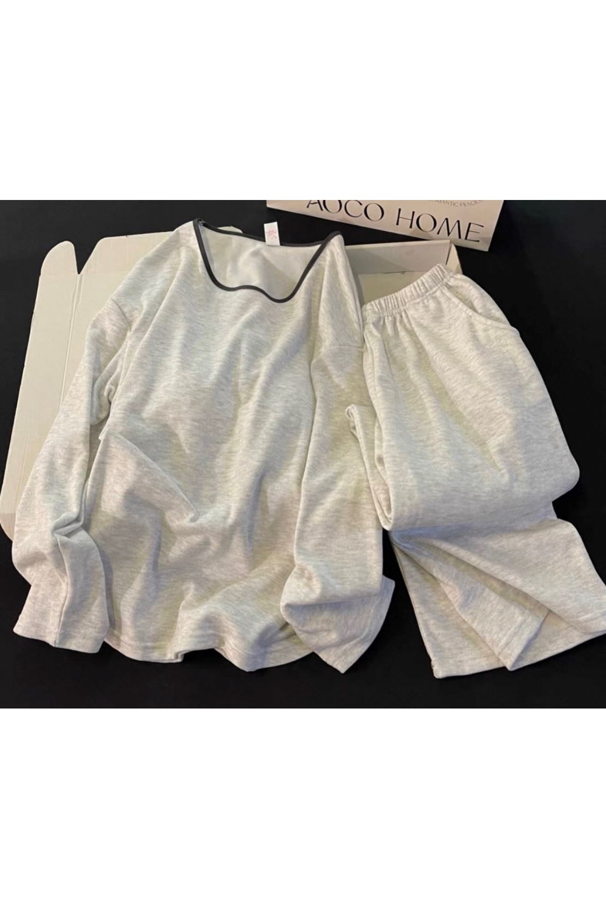 ملابس نسائية شتوية  تراك   