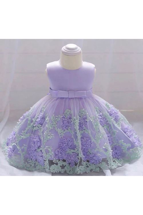 طفل بنت صيفية فستان