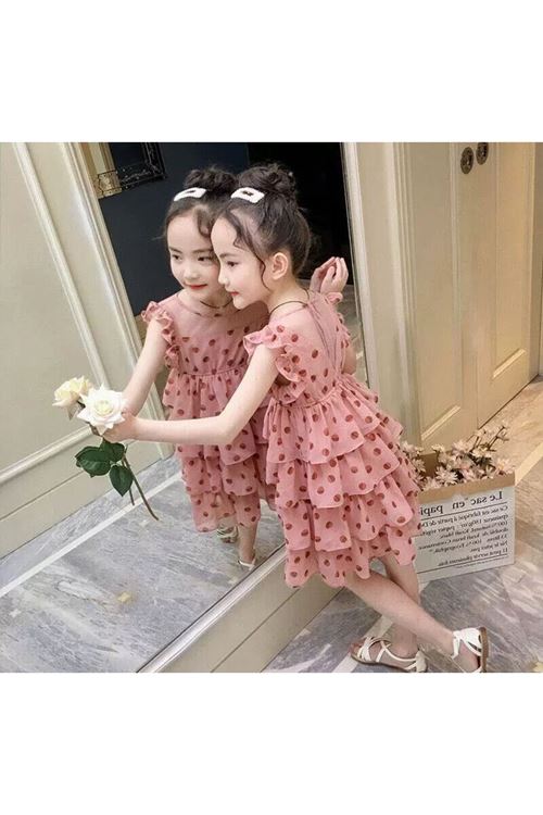 طفل بنت صيفية فستان