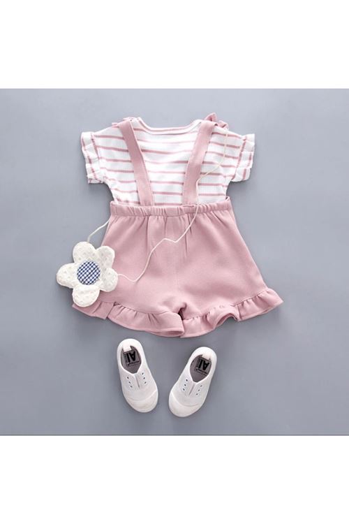 طفل بنت صيفية قاط