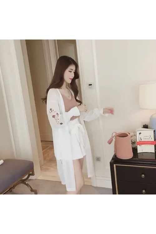 ملابس نسائية صيفية جاكيت