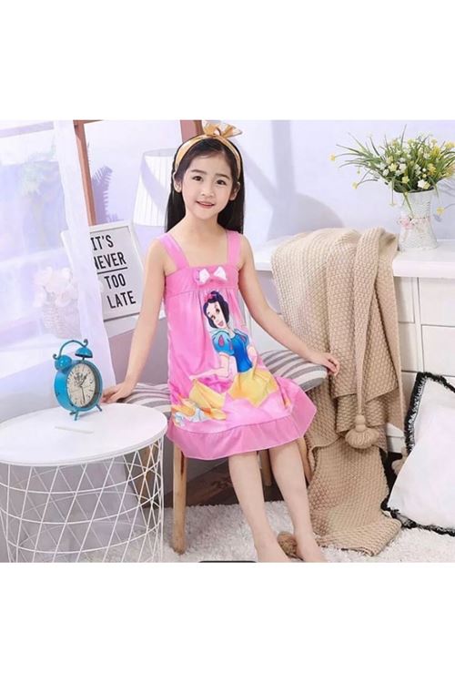 طفل بنت صيفية فستان