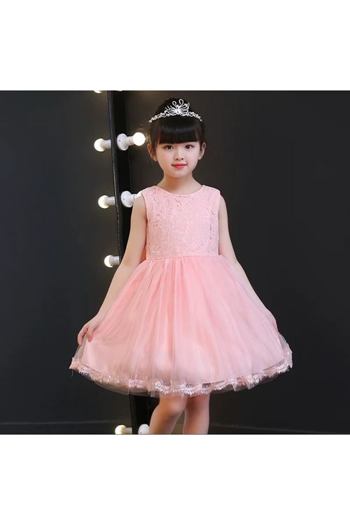 طفل بنت صيفية فستان