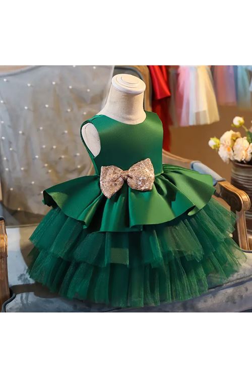 طفل بنت صيفية فستان