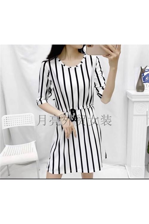 ملابس نسائية صيفيه فستان