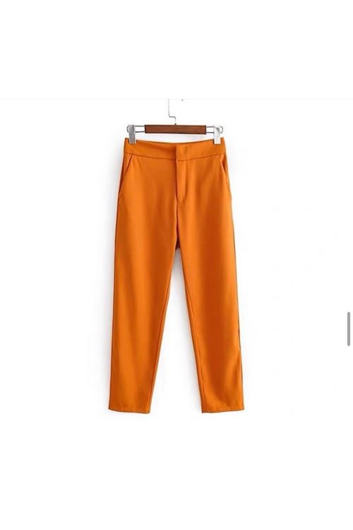 الملابس  النسائية  الصيفيّة  بنطلون