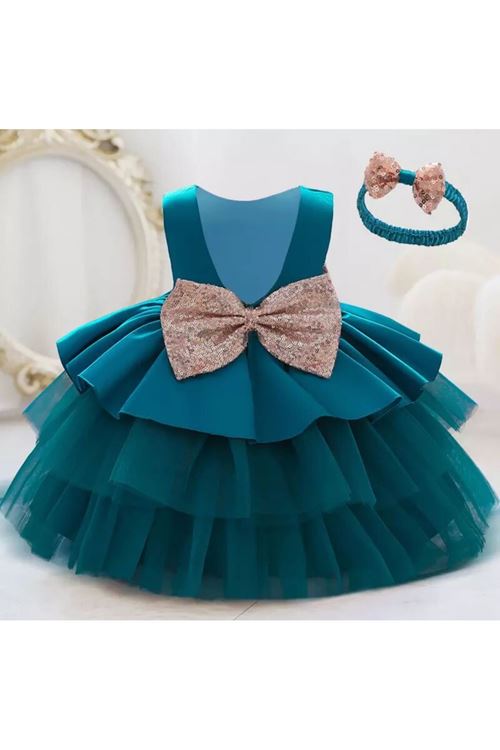 طفل بنت صيفية فستان