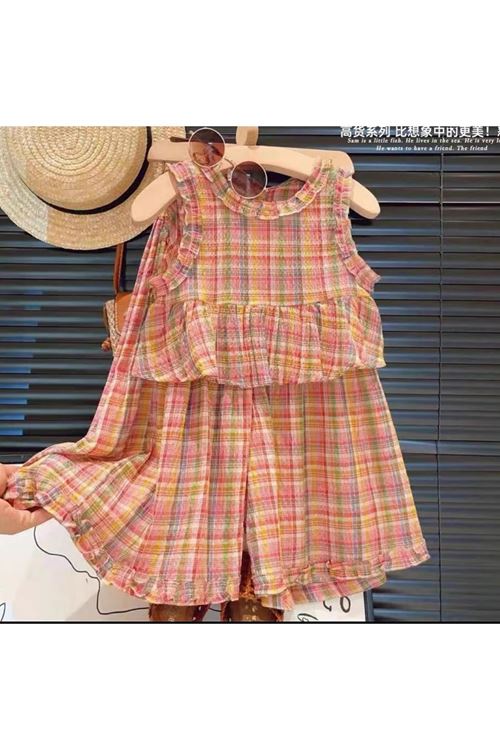 طفل بنت صيفية قاط