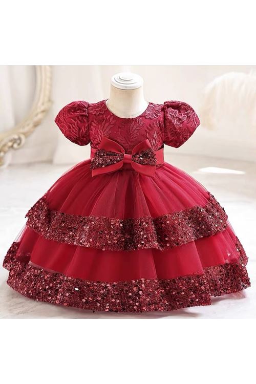 طفل بنت صيفية فستان