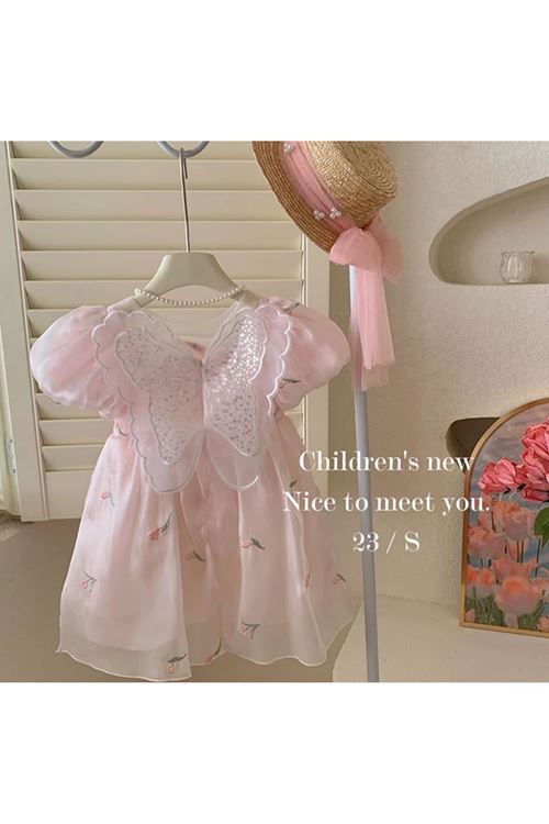 طفل بنت صيفية فستان