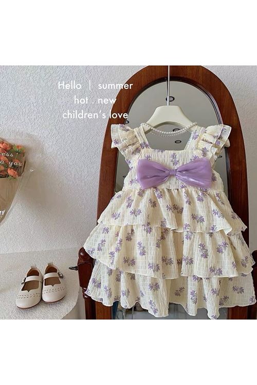 طفل بنت صيفية فستان