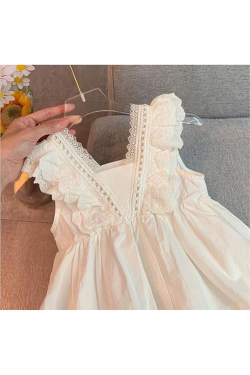 طفل بنت صيفية فستان