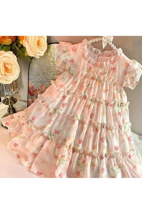 طفل بنت صيفية فستان