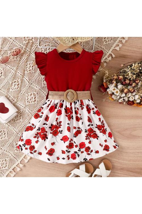 طفل بنت صيفية فستان