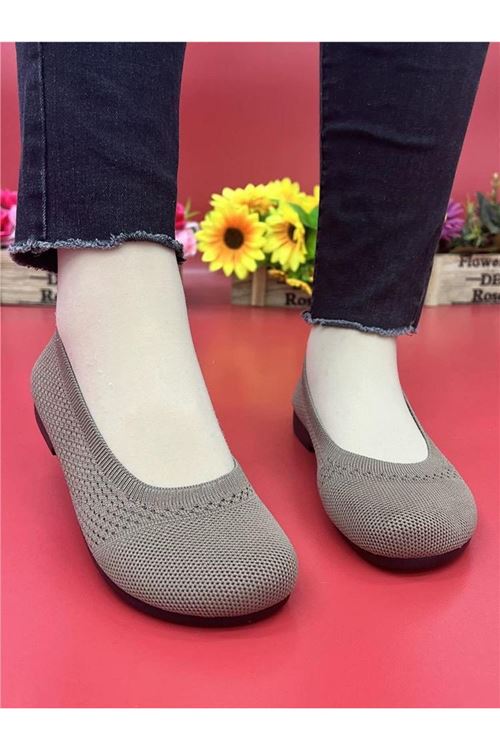 الأحذية النسائية الصيفية  فلات	