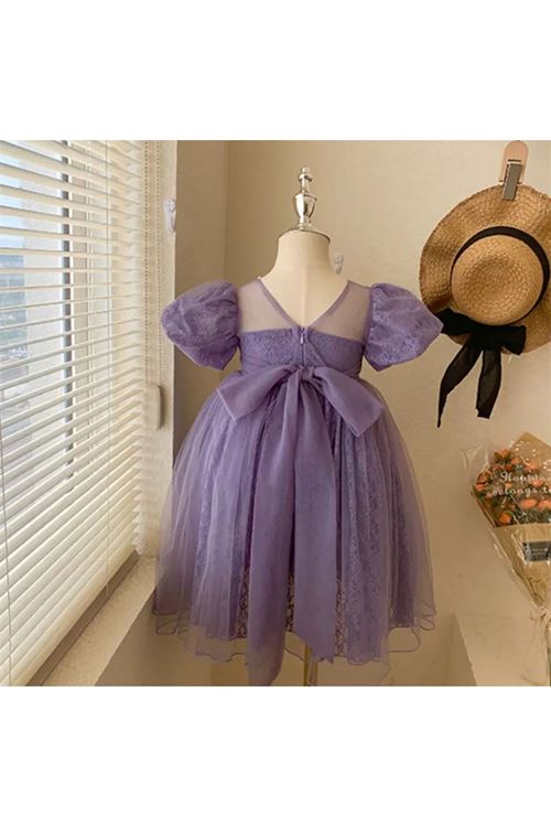 طفل بنت صيفية فستان