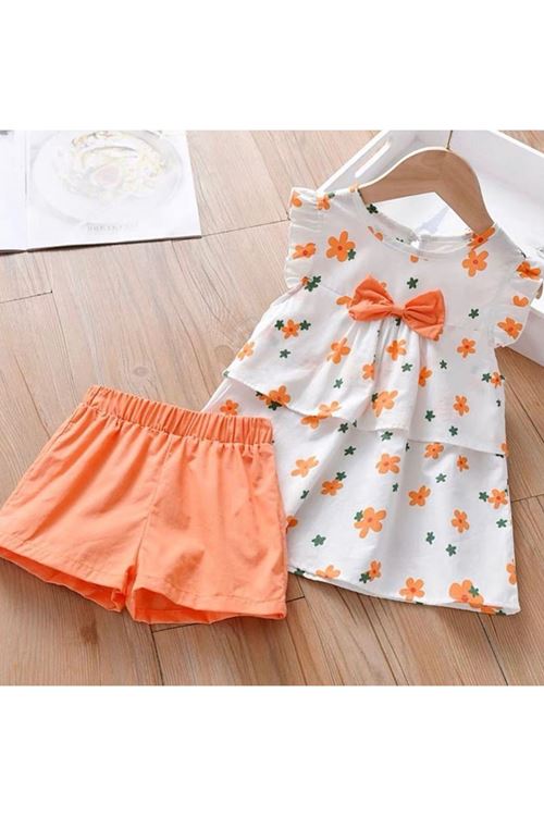 طفل بنت صيفية قاط