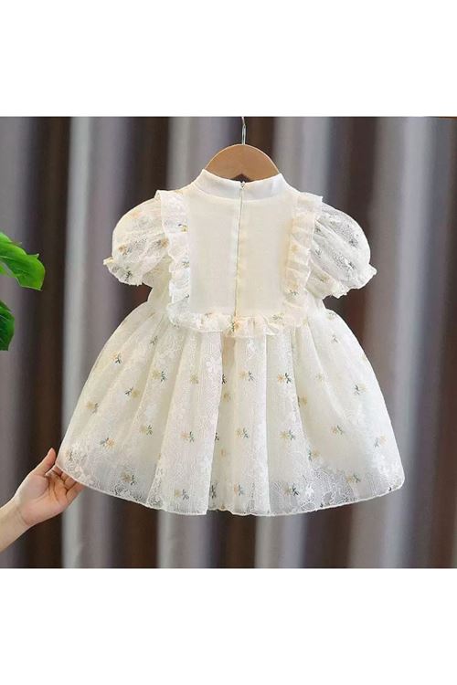 طفل بنت صيفية فستان