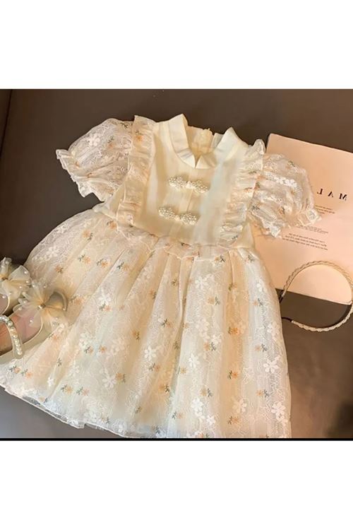 طفل بنت صيفية فستان