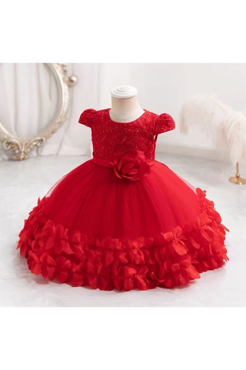 طفل بنت صيفية فستان