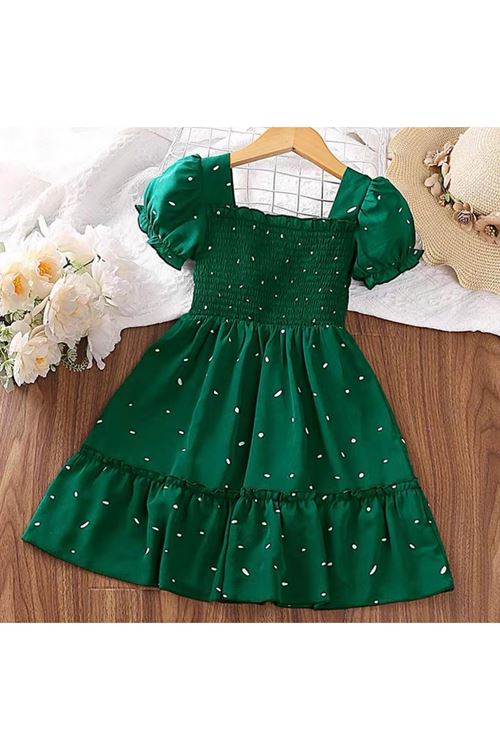 طفل بنت صيفية فستان