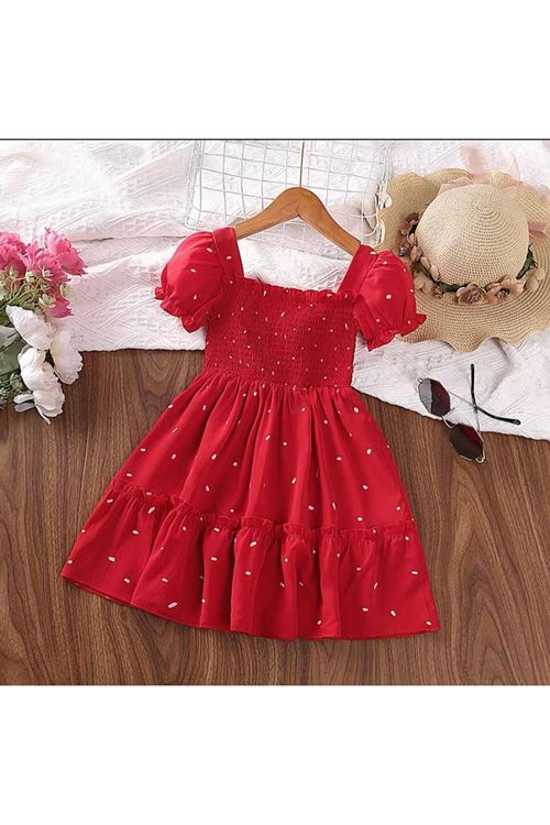 طفل بنت صيفية فستان