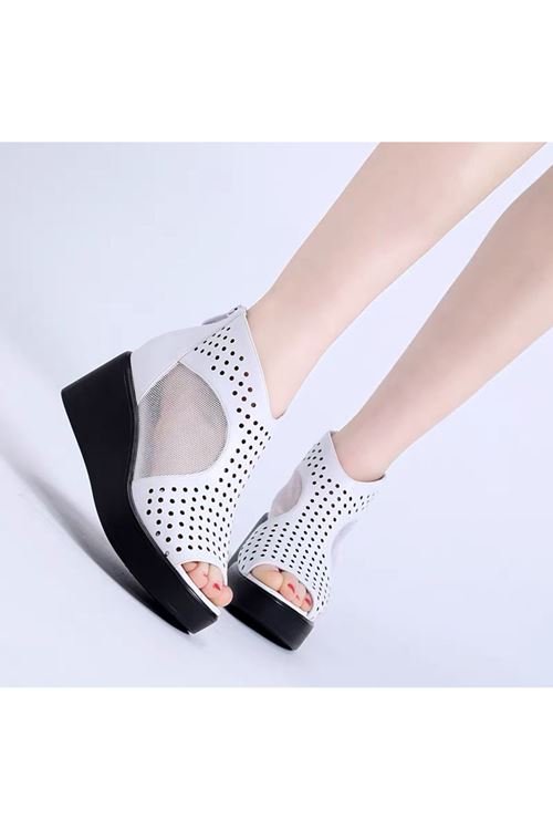 ‎الأحذية النسائية  الصيفية صندل