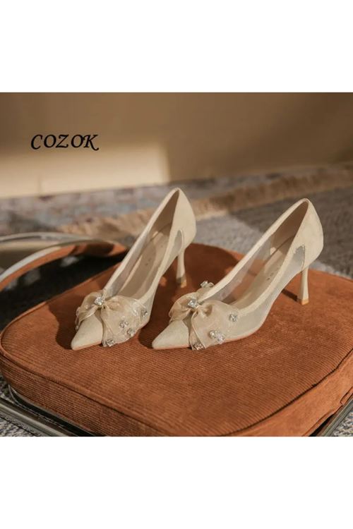 الأحذية النسائية الصيفية كعب