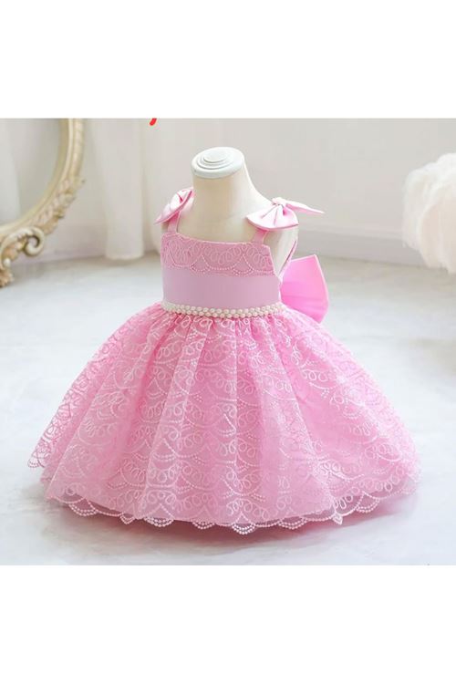 طفل بنت صيفية فستان