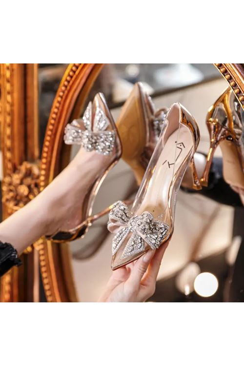 الأحذية نسائية صيفية كعب