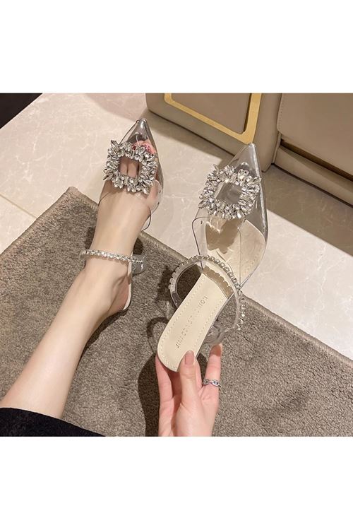 الأحذية نسائية صيفية كعب 