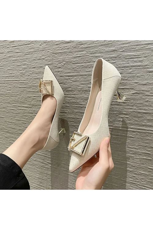 الاحذية نسائية صيفية كعب