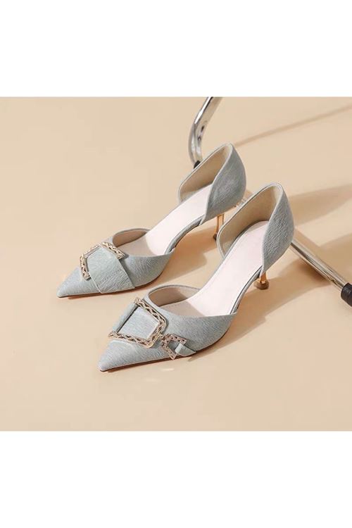 الأحذية النسائية الصيفية كعب