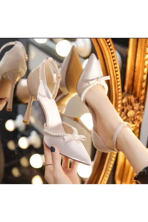 ‎الأحذية النسائية  الصيفية حذاء  كعب