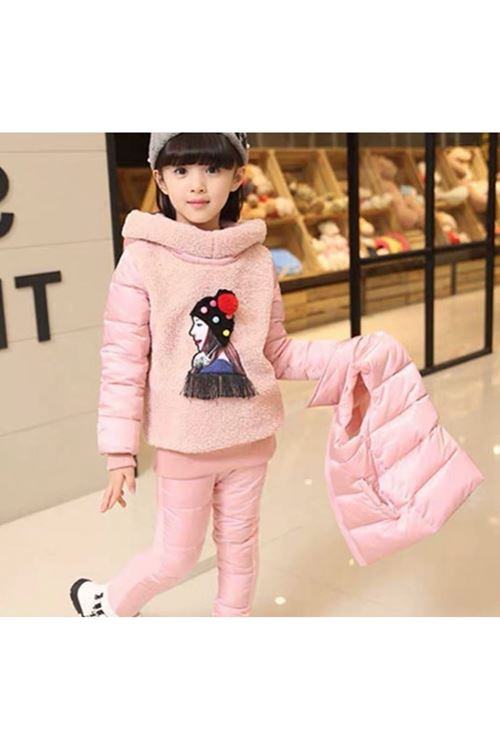 طفل بنت شتوية قاط