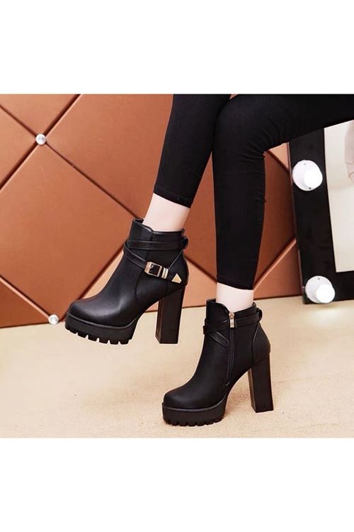 الأحذية النسائية الشتوية بوت قصير كعب