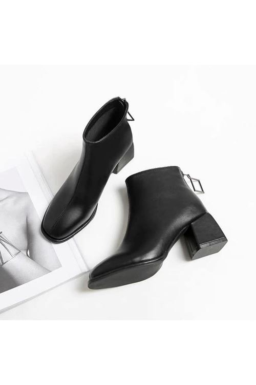 ‎الأحذية النسائية الشتوية بوت قصير كعب